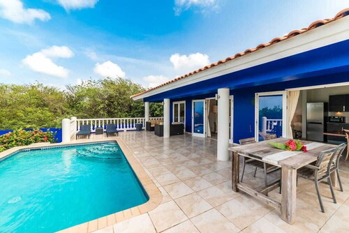 Villa Coral 701 - Three Bedroom Apartment, Sleeps 6