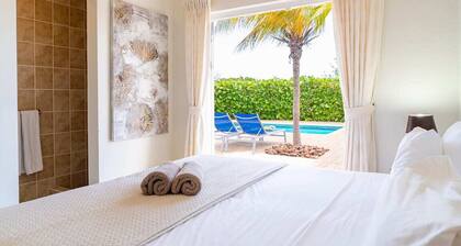 Tranquil tropical villa with private pool - Coral Estate