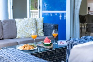 Dining - Serene garden villa with pool and sea breeze - Coral Estate (Sint Willibrordus)