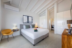 Free WiFi, bed sheets - Modern villa with infinity pool and sea views - Coral Estate (Sint Willibrordus)