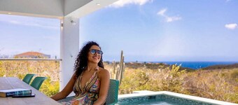 Modern villa with infinity pool and sea views - Coral Estate