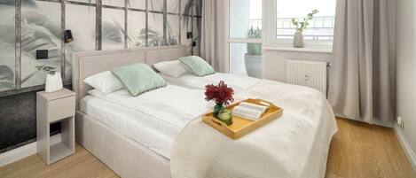 Iron/ironing board, WiFi, bed sheets