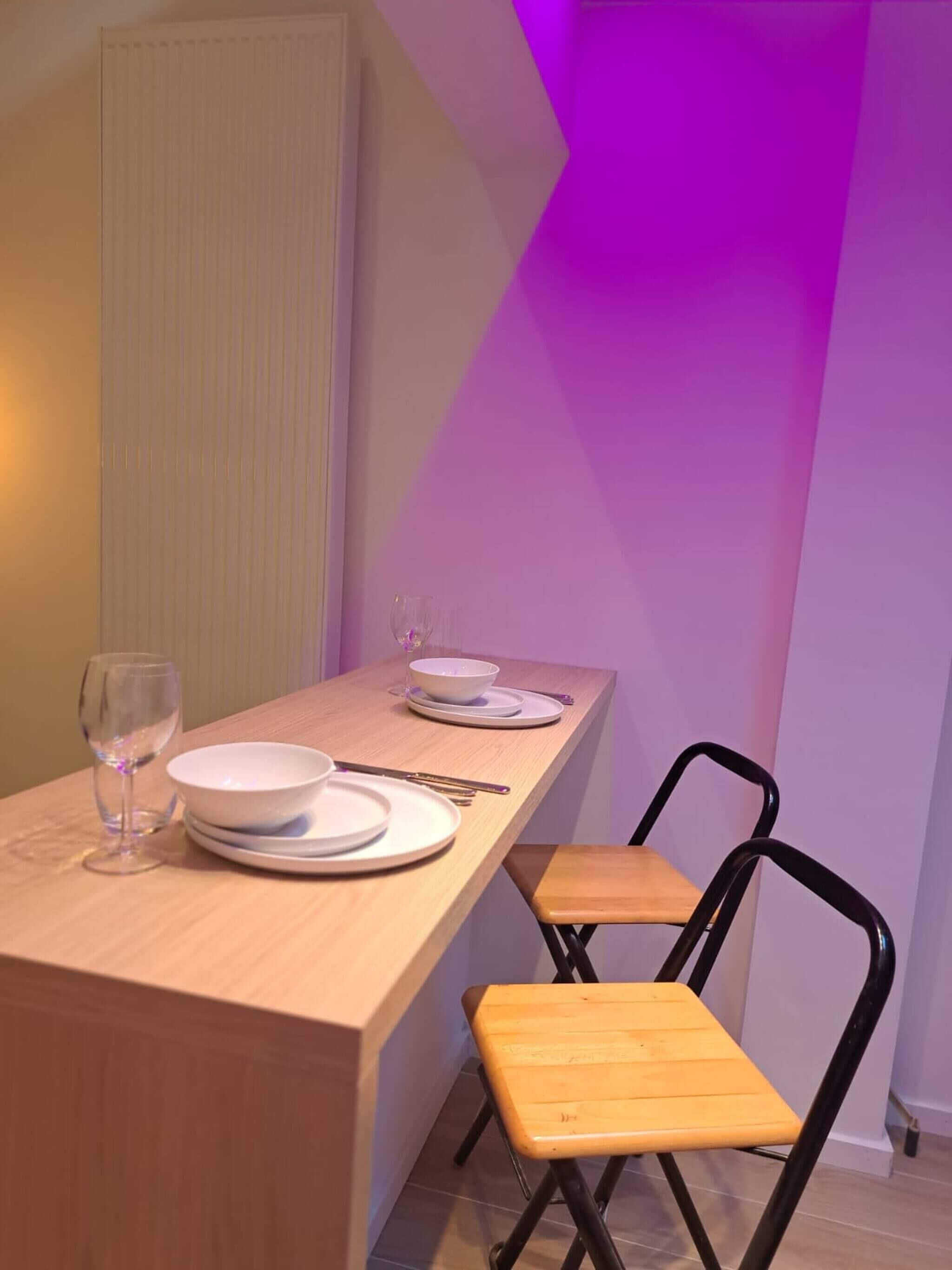 Studio, 1 Bedroom, Accessible | Dining room