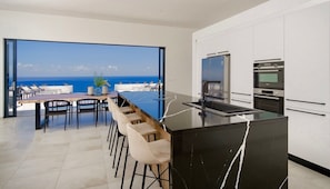 Rooms: Kitchen - Luxury sea view villa with private pool (Sint Willibrordus)