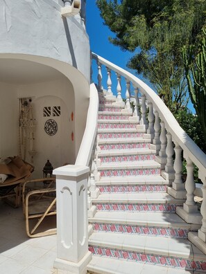 Property grounds - Popular vacation villa with private pool in Moraira (Teulada)