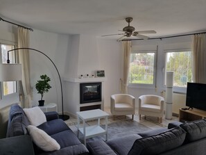 Smart TV, ping pong, books, printers - Popular vacation villa with private pool in Moraira (Teulada)
