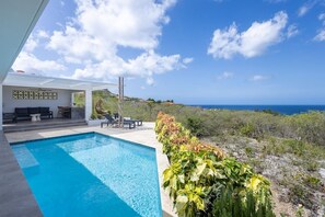 Pool - Tropical hideaway with private pool and ocean view - Coral Estate (Sint Willibrordus)