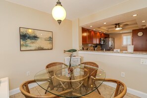 Dining - St. Augustine Beach & Tennis Club 419 (St. Augustine)