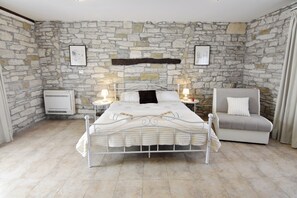 Villa, 3 Bedrooms, Private Pool, Garden View | 3 bedrooms - Villa With Private Pool and Garden Retreat (Groznjan)