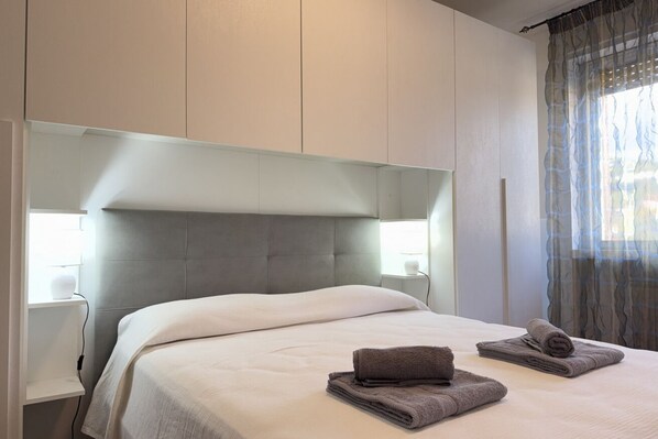 1 bedroom, iron/ironing board
