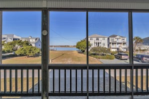 Interior - Bumblebee House | Topsail Beach, NC | Pet Friendly | Sleeps 8 (Topsail Beach)