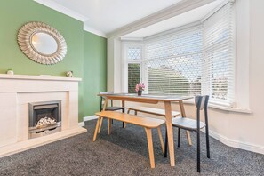 Maison, 5 chambres | Salle à manger