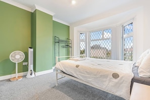 5 bedrooms - Beautiful 5 Bedroom Home in Coventry 14min to NEC (Coventry)