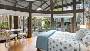 Internet, bed sheets - Garden Zen,  delightful 1 bedroom studio with garden views (Buderim)