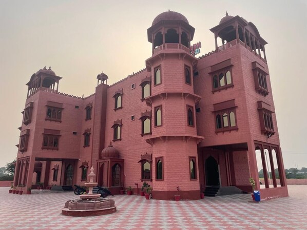 Exterior - Harigarh Resort (Sanderao)