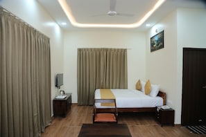 Superior Double Room, Garden View | Desk, free WiFi - Harigarh Resort (Sanderao)