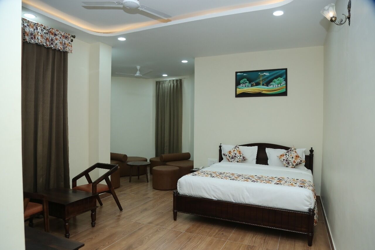 Luxury Suite | Desk, free WiFi