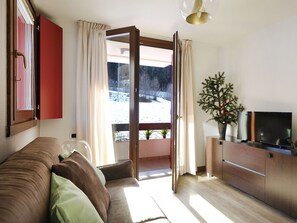 Appartement, balcon, vue montagne (Crozzon Di Lares A6) | Coin séjour
