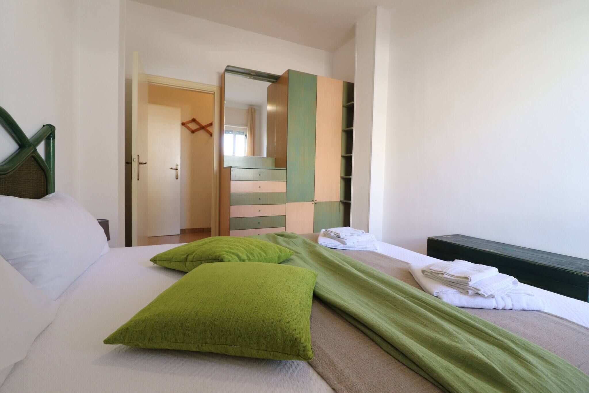 3 chambres, fer et planche à repasser, accès à Internet, literie fournie