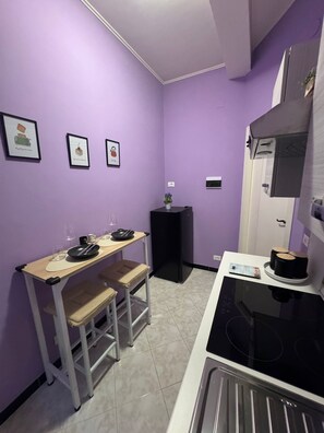 Apartment, 1 Bedroom, Smoking, Terrace | Private kitchen - The Monteverde Hills (Rome)