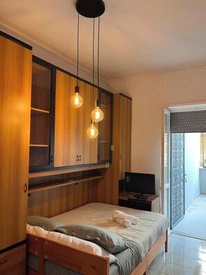Room - The Monteverde Hills (Rome)