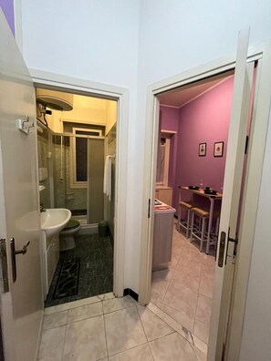 Apartment, 1 Bedroom, Smoking, Terrace | Bathroom - The Monteverde Hills (Rome)