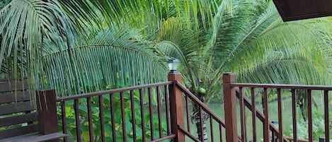 House, 1 Bedroom, Smoking, Garden View | Property grounds