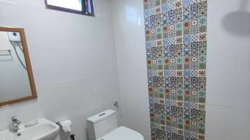 House, 1 Bedroom, Smoking, Garden View | Bathroom