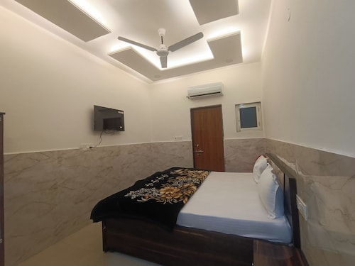 Hotel Krishnam Palace