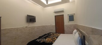 Hotel Krishnam Palace