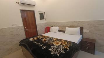 Deluxe Double Room | Premium bedding, desk, laptop workspace, soundproofing