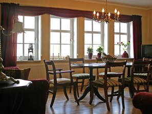 Dining - Apartment 'Richard W, 90 sqm' in Weimar – up to 8 adults (Weimar)