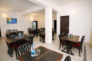 Free daily buffet breakfast  - Gangabagh by Divine Trails - Hotel Near Har Ki Pauri, Haridwar (Haridwar)