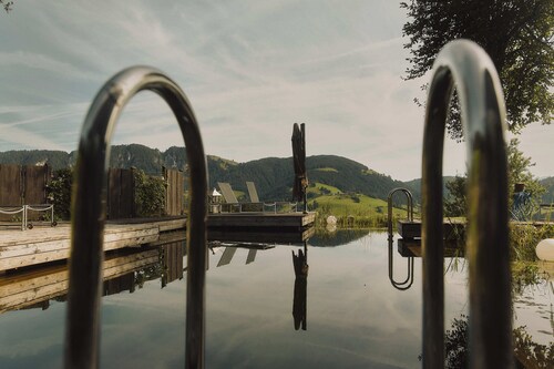 Montenido - Rustic mountain farmhouse with infrared sauna and swimming pond