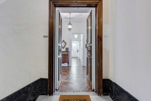 Property entrance - Elegant 3-Bedroom Apt in Piazza Mazzini (Rome)
