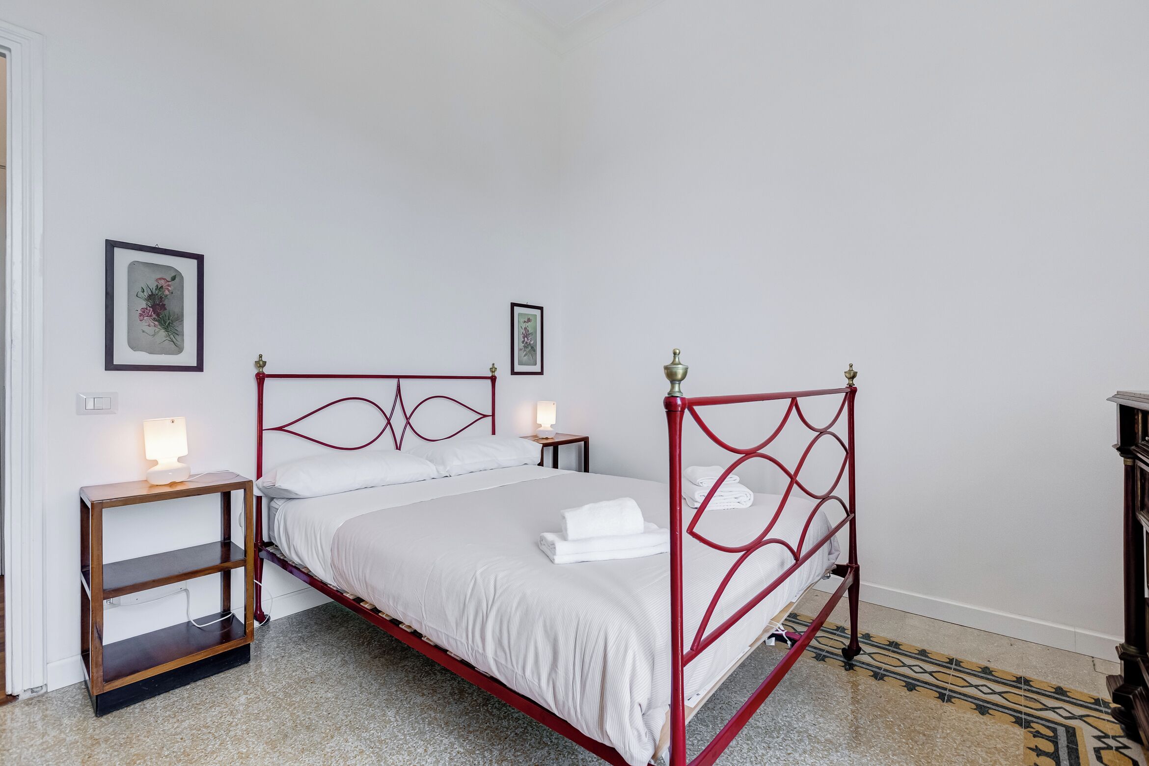 Down duvets, iron/ironing board, free WiFi, bed sheets