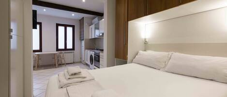 1 bedroom, iron/ironing board