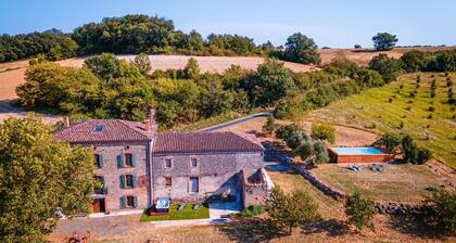 Casa Lounell: Pool, Spa, Sauna & Games Room in the Tarn Countryside