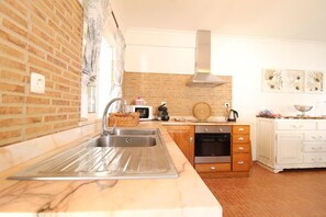 Private kitchen - Villa GrandVale (Castro Marim)