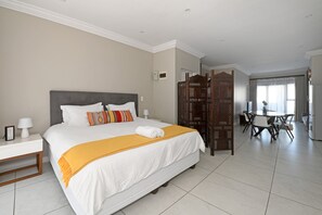 Exterior - Marrakesh Themed Studio With Huge Rooftop Terrace (Cape Town)