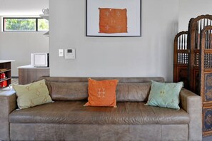 Apartment | 1 bedroom - Penthouse Apt Historic Charm Incredible Views (Cape Town)