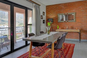 Apartment - Penthouse Apt Historic Charm Incredible Views (Cape Town)
