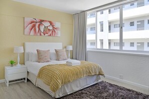 House - Charming Central Sea Point Haven 50m to Ocean (Cape Town)