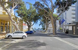 House - Charming Central Sea Point Haven 50m to Ocean (Cape Town)