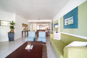 House - 5th Floor - City Center 3bed Central and Spacious (Cape Town)