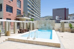 1 bedroom - Refined City Living Sunny Pool Gym Facilities (Cape Town)