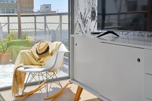 1 bedroom - Refined City Living Sunny Pool Gym Facilities (Cape Town)