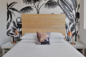 1 bedroom - Refined City Living Sunny Pool Gym Facilities (Cape Town)
