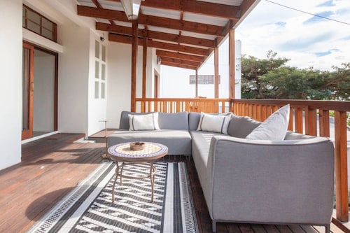 Spacious 3-bed Sunlit Comfort Power Backup