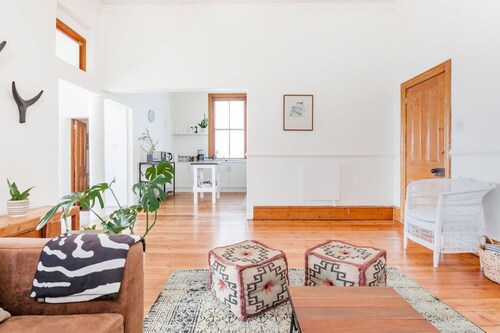 Spacious 3-bed Sunlit Comfort Power Backup